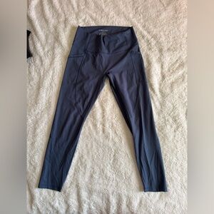 Everlane Perform Leggings in Deep Blue